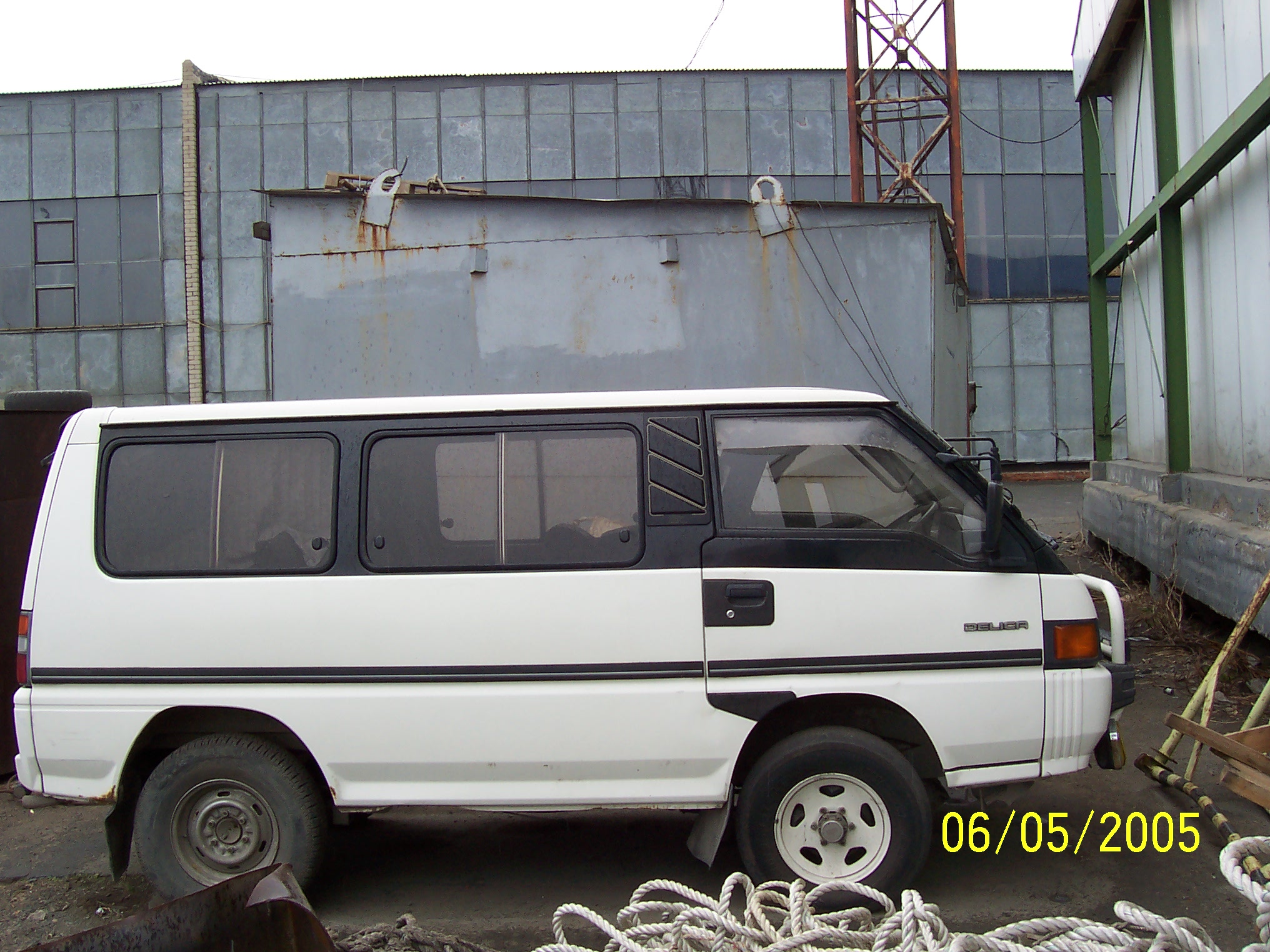 1990 Mitsubishi Delica