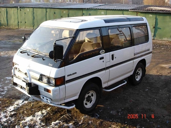 1990 Mitsubishi Delica