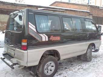 1990 Mitsubishi Delica Photos