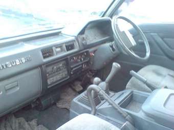 1990 Mitsubishi Delica Photos