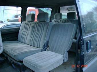 1990 Mitsubishi Delica Photos