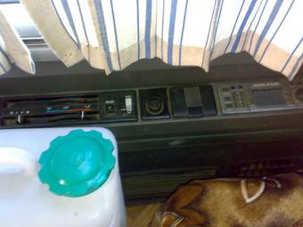 1990 Mitsubishi Delica Pictures