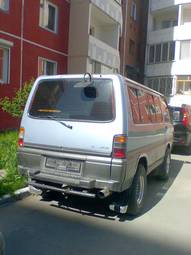 1990 Mitsubishi Delica Pictures