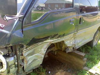 1990 Mitsubishi Delica Pictures