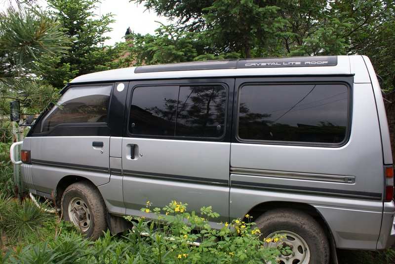 1990 Mitsubishi Delica