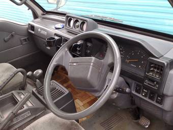 1990 Mitsubishi Delica Pictures