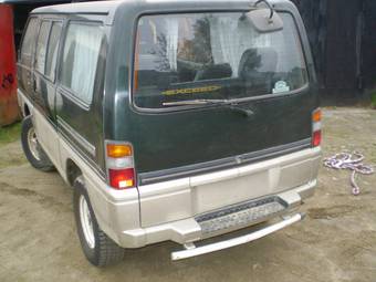 1990 Mitsubishi Delica Pictures