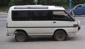 1990 Mitsubishi Delica Photos