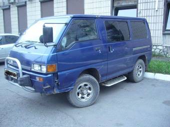 1990 Mitsubishi Delica Images