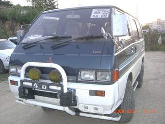 1990 Mitsubishi Delica Pictures