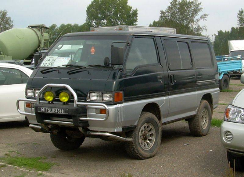 1990 Mitsubishi Delica