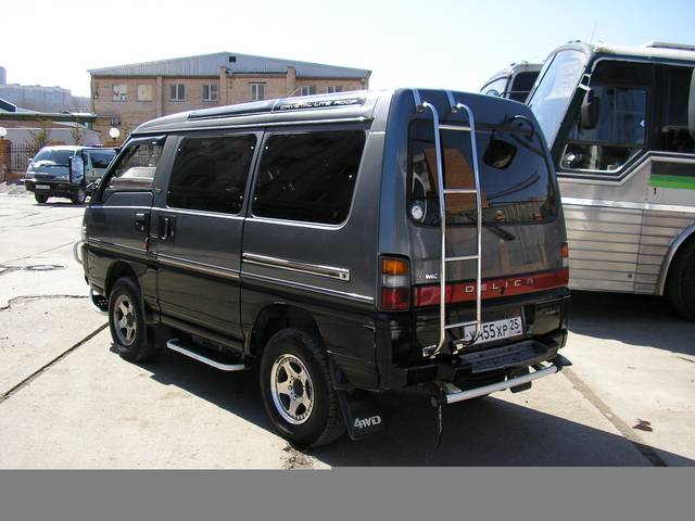 1991 Mitsubishi Delica
