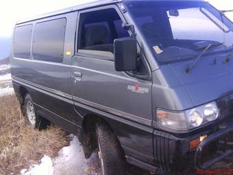 1991 Mitsubishi Delica Photos