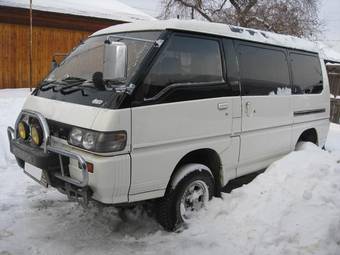 1991 Mitsubishi Delica Pictures