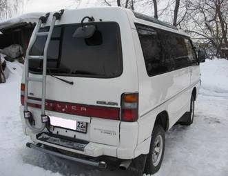 1991 Mitsubishi Delica Photos