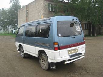 1991 Mitsubishi Delica Pictures