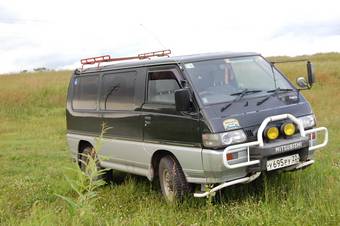 1991 Mitsubishi Delica Photos