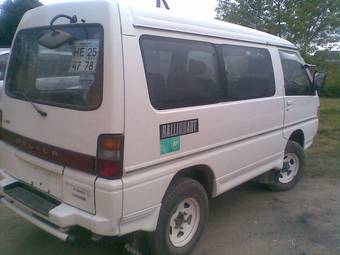 1991 Mitsubishi Delica Photos