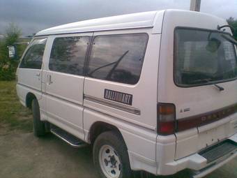 1991 Mitsubishi Delica Pictures