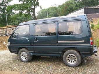 1991 Mitsubishi Delica Pictures