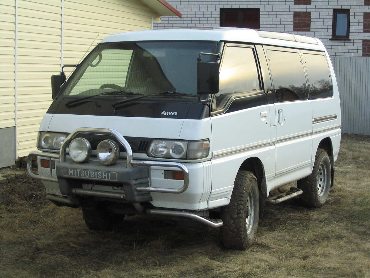 1991 Mitsubishi Delica