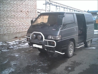 1992 Mitsubishi Delica