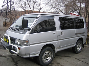 1992 Mitsubishi Delica