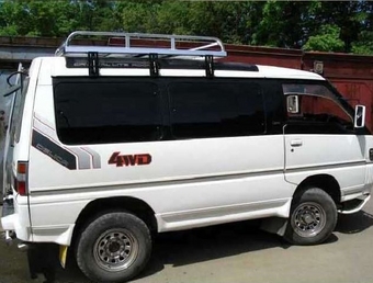 1992 Mitsubishi Delica