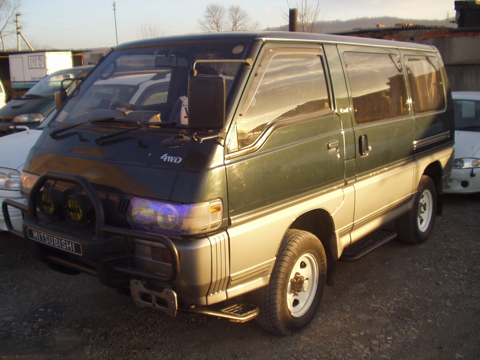 1992 Mitsubishi Delica