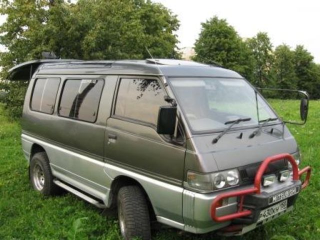 1992 Mitsubishi Delica