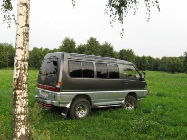 1992 Mitsubishi Delica