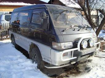 1992 Mitsubishi Delica Photos