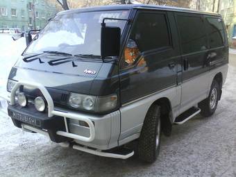 1992 Mitsubishi Delica Pictures