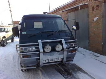1992 Mitsubishi Delica Photos