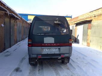 1992 Mitsubishi Delica Pictures