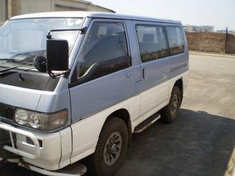 1992 Mitsubishi Delica Photos