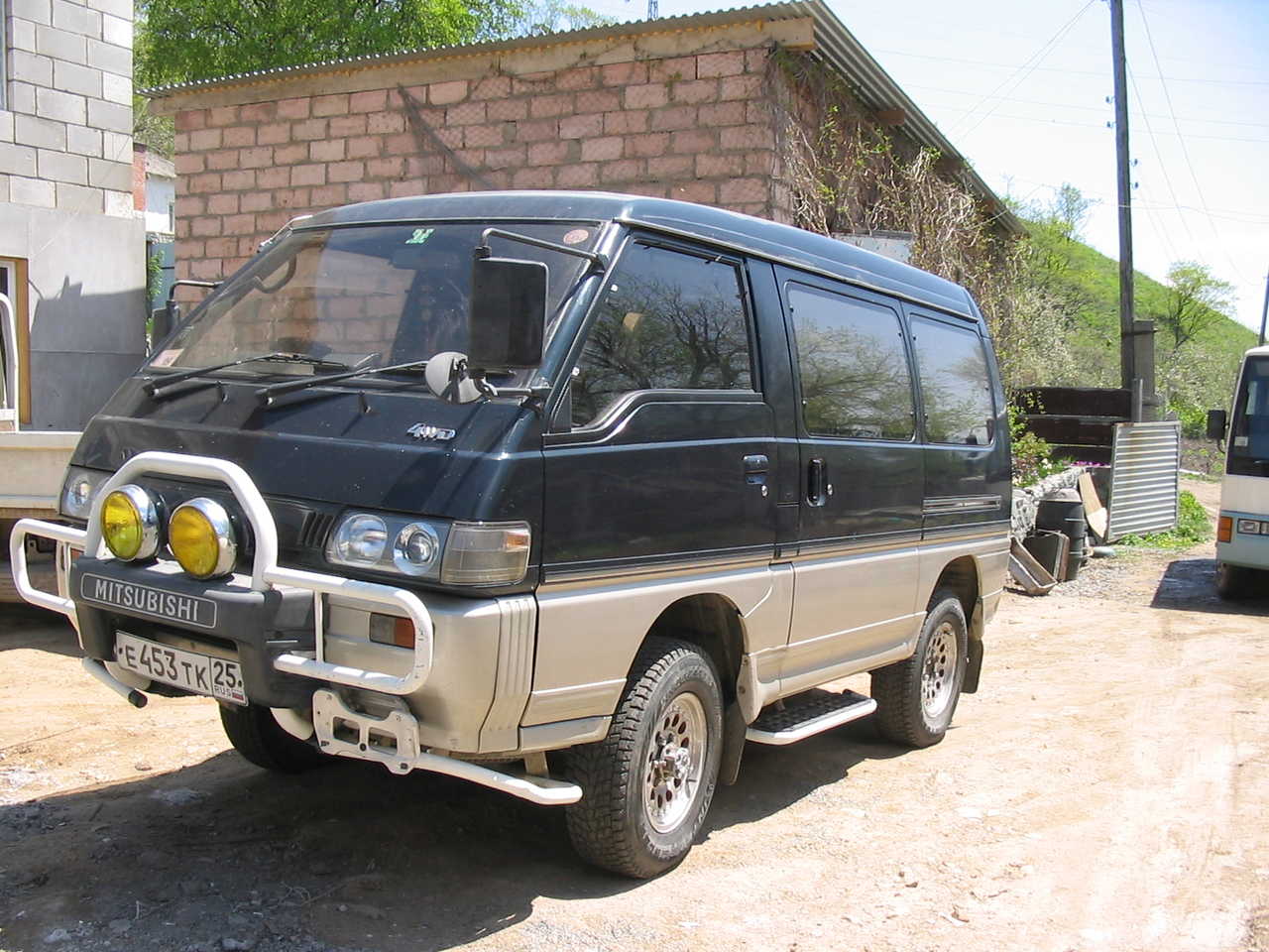 Кузов mitsubishi delica