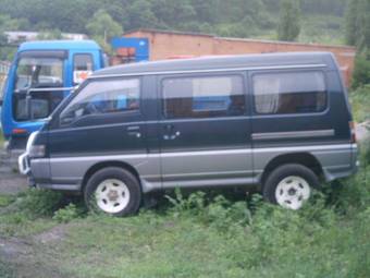 1992 Mitsubishi Delica Pictures