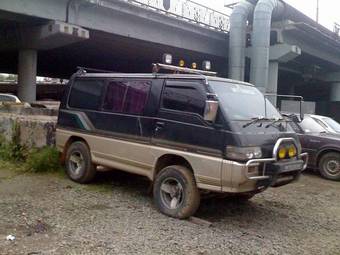 1992 Mitsubishi Delica Pictures