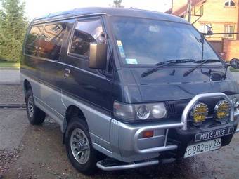 1992 Mitsubishi Delica Photos