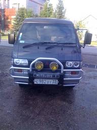 1992 Mitsubishi Delica Photos