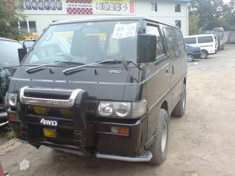 1992 Mitsubishi Delica Photos