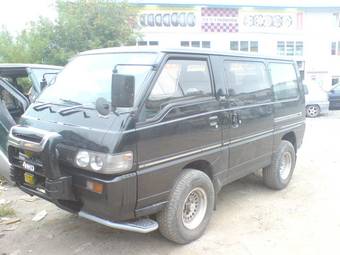 1992 Mitsubishi Delica Pictures