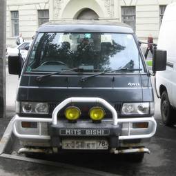 1992 Mitsubishi Delica Photos