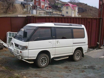 1993 Mitsubishi Delica