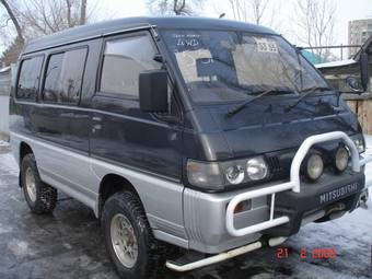 1993 Mitsubishi Delica Photos