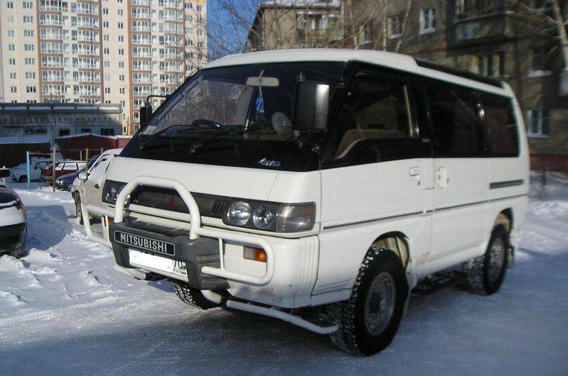 1993 Mitsubishi Delica