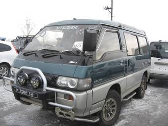 1993 Mitsubishi Delica Pictures