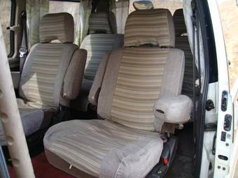 1993 Mitsubishi Delica Photos