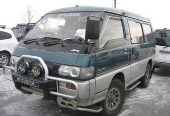 1993 Mitsubishi Delica Photos